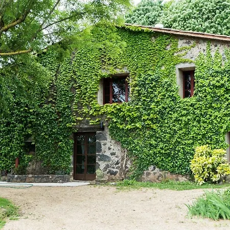 Сasa de vacaciones Mas La Mata Olot